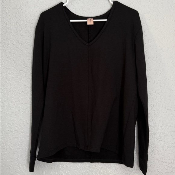 Smash + Tess V-Neck Oversized Top - Picture 1 of 4